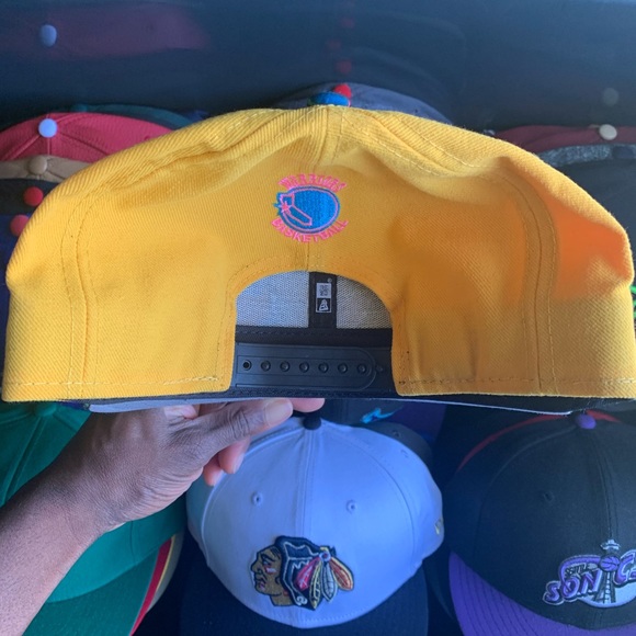 New Era Goldenstate Warriors SnapBack - Picture 2 of 3